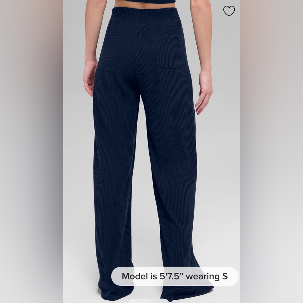 Alo Yoga NWT Muse Wide Leg Pants Navy Blue Relax Fit Size XS Front Pockets - Picture 3 of 10